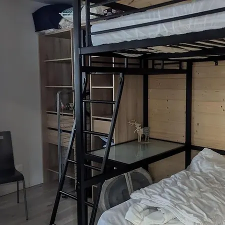 Appartement 3 Etoiles, Meuble, 45m2, Station, Fibre, Netflix, Plus, Garage