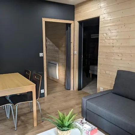 3 Etoiles, Meuble, 45m2, Station, Fibre, Netflix, Plus, Garage Appartement *